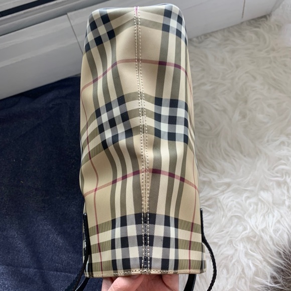 Burberry tote - Picture 5 of 7